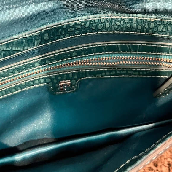 🩵 Banana Republic Teal Croc Clutch 🩵 - Picture 7 of 9